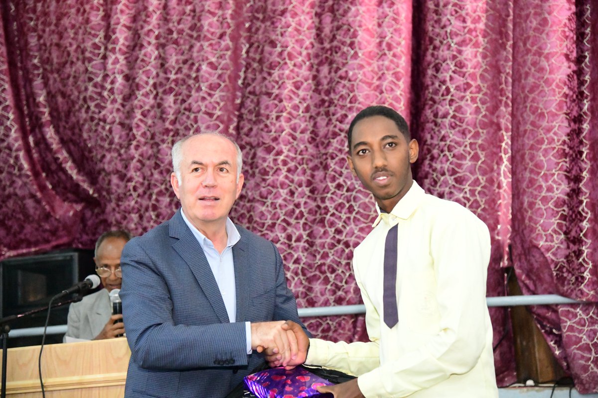 UNDPEritrea's tweet photo. 📢 Kicking off World Road Safety Week 2026!

Today at Barka Comprehensive Secondary School, in Asmara #Eritrea  a powerful campaign was launched that brings together students, partners, and stakeholders to raise awareness of road safety. 

Inspiring opening remarks were delivered by Mr. Beyene, Director General at the Ministry of Transport and Communications, alongside the Turkish Ambassador to Eritrea, and representatives from WHO, UNDP, and UNICEF—each underscoring the urgent need to strengthen road safety awareness, especially among young people.
The event came alive through a vibrant student music performance, poems by students and the celebration of the winners of the road safety knowledge contest—highlighting the creativity and commitment of youth to safer roads for all. 

#WorldRoadSafetyWeek #RoadSafety #YouthForSafety #UNDP #Eritrea #SDG3 #SDG11

@WHO @WHOEritrea @uniceferitrea @TC_AsmaraBE @Tika_Turkiye