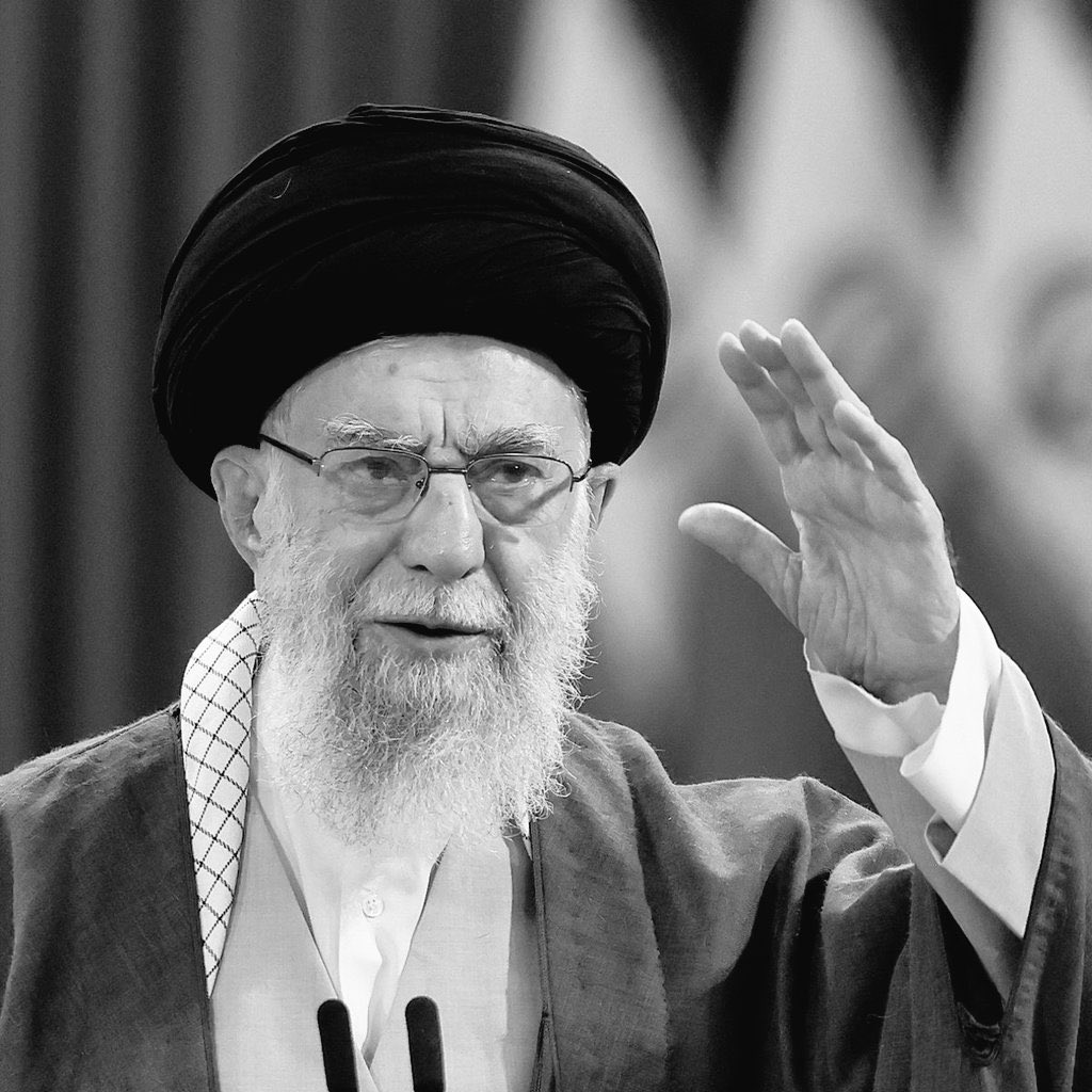 DailyIranNews's tweet photo. The farewell, funeral procession, and burial ceremonies for the martyred leader of the revolution will be held after the first ten days of Muharram. https://t.co/4kW2VHAWm0