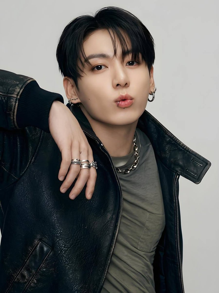 btsfancafe__twt's tweet photo. Mr. Jeon Jungkook✨(1/2)

#JUNGKOOK #BTS #방탄소년단 https://t.co/DjulPd4LQj