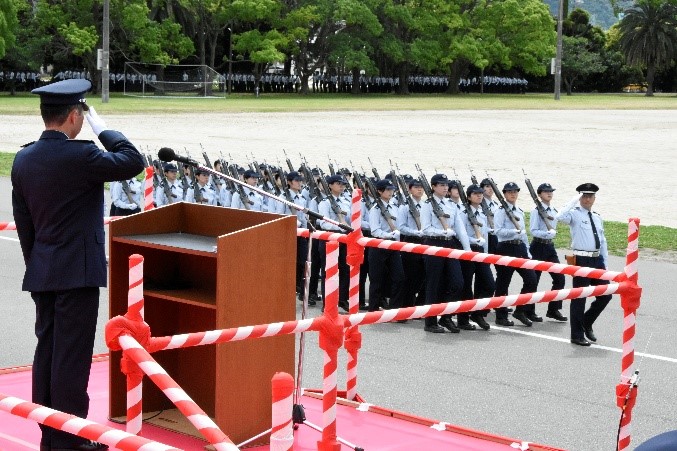 hofuminamibase's tweet photo. #防府南基地 #創立72周年記念行事 へのご来場誠にありがとうございました！また、 #ほうふ幸せますコンシェルジュ の中野依里さん、１日基地司令ありがとうございました！当日は天候にも恵まれ、多くの皆様の笑顔に出会うことができました。来年のお越しもお待ちしております！
#航空教育隊 https://t.co/fUDujHNoqC