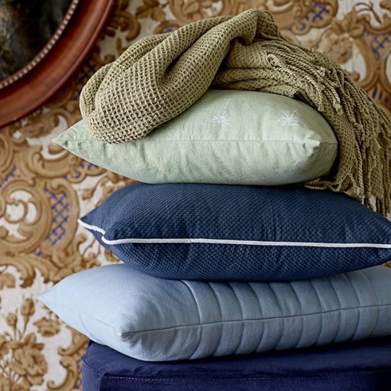 DesignBuy's tweet photo. 🛋️ POLŠTÁŘE -50%

Polštáře vám zahřejí a změkčí interiér. Přidejte si jej na pohovku, do křesla nebo na postel. Nyní většina polštářů se slevou 20 až 50%. Doprava zdarma.

https://t.co/CBnp8ADNMr https://t.co/hewHFeskwn