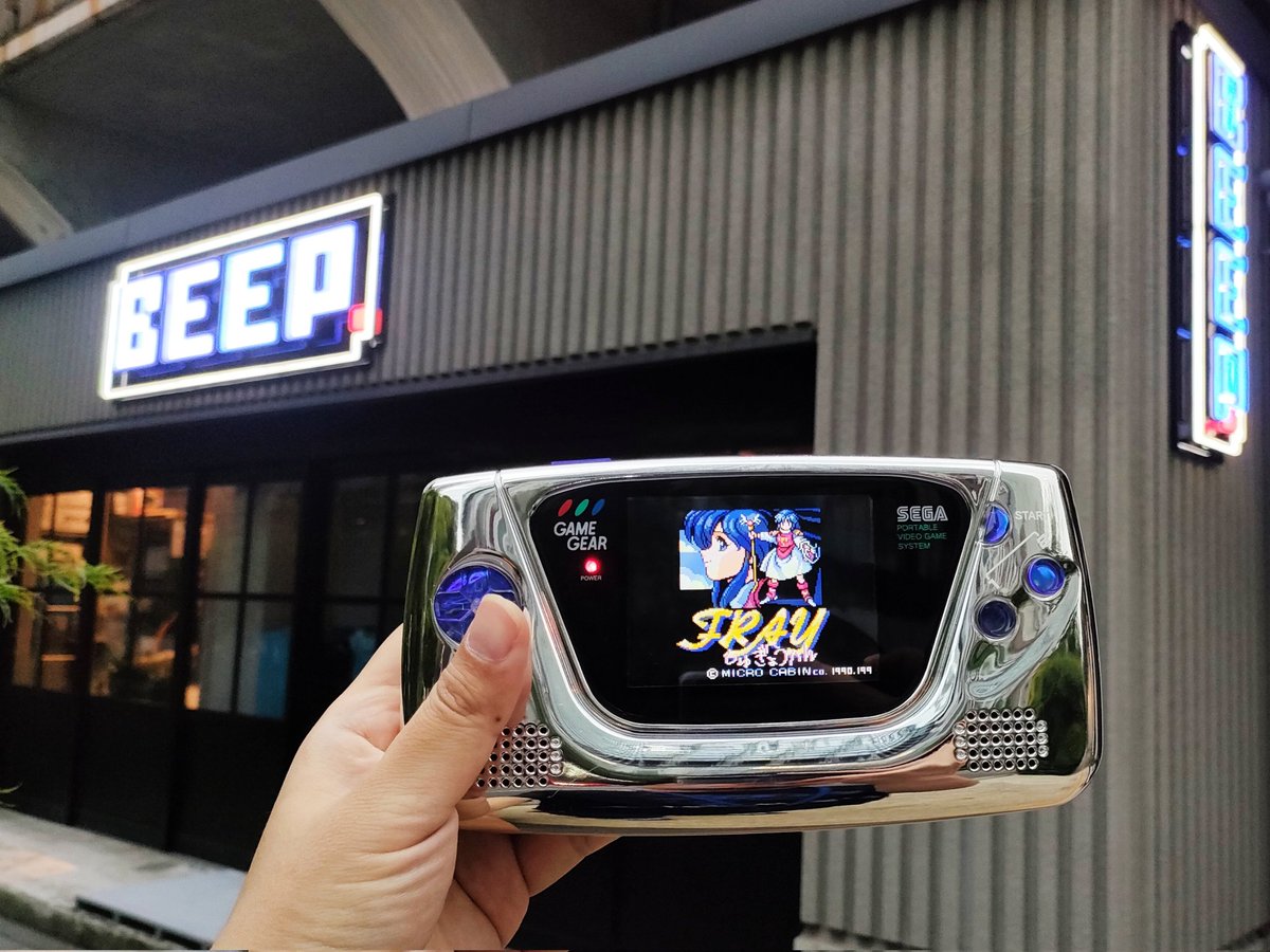 GGEAR_TARO's tweet photo. BEEP秋葉原店に移転後はじめてゲームギアときました〜！！ https://t.co/fhfHoNnQNR