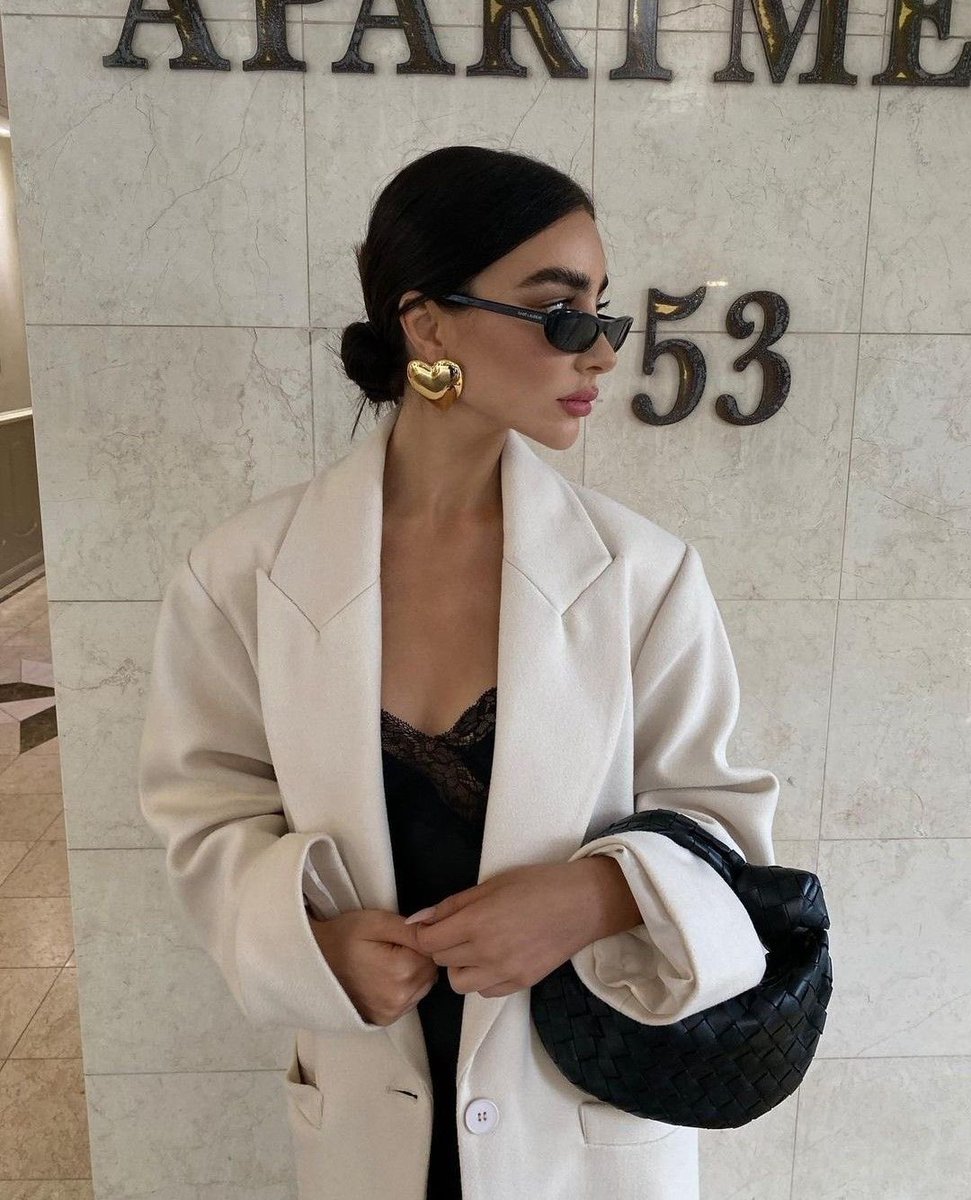 Diorgirlx's tweet photo. classy &amp; chic https://t.co/nWXGxZWDEP