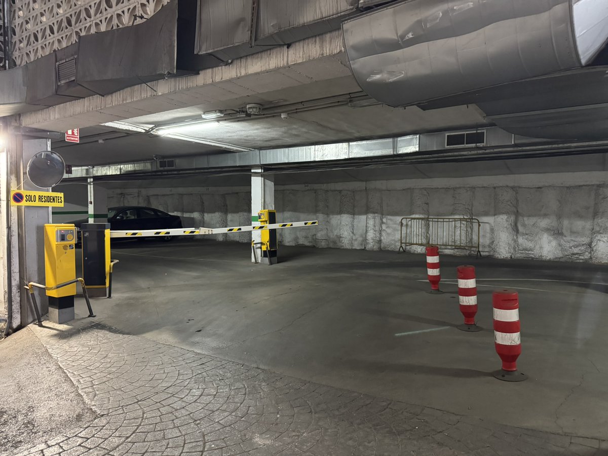 ExpInmobiliario's tweet photo. Se vende plaza de garaje ubicada en la Rambla Obispo Orberá. Concesión administrativa. GA10332.

¿Quieres verlo? ¡Llámanos ya y pide tu cita!

☎ (+34) 685 88 20 30
📧 info@expertoinmobiliario.com
Más Info: https://t.co/Hzv0p25qzc https://t.co/8DQPhCEkUe