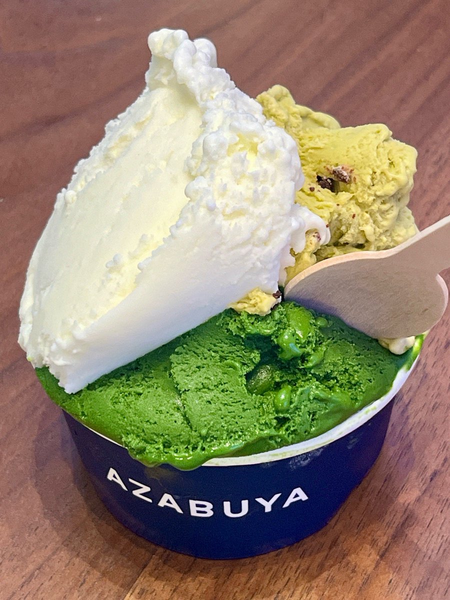 iri_nuka's tweet photo. Late-night craving hit = perfect matcha ice cream in a crispy waffle, drizzled with honey. Pure cozy joy in every bite!， https://t.co/SiVhi3f6Mb