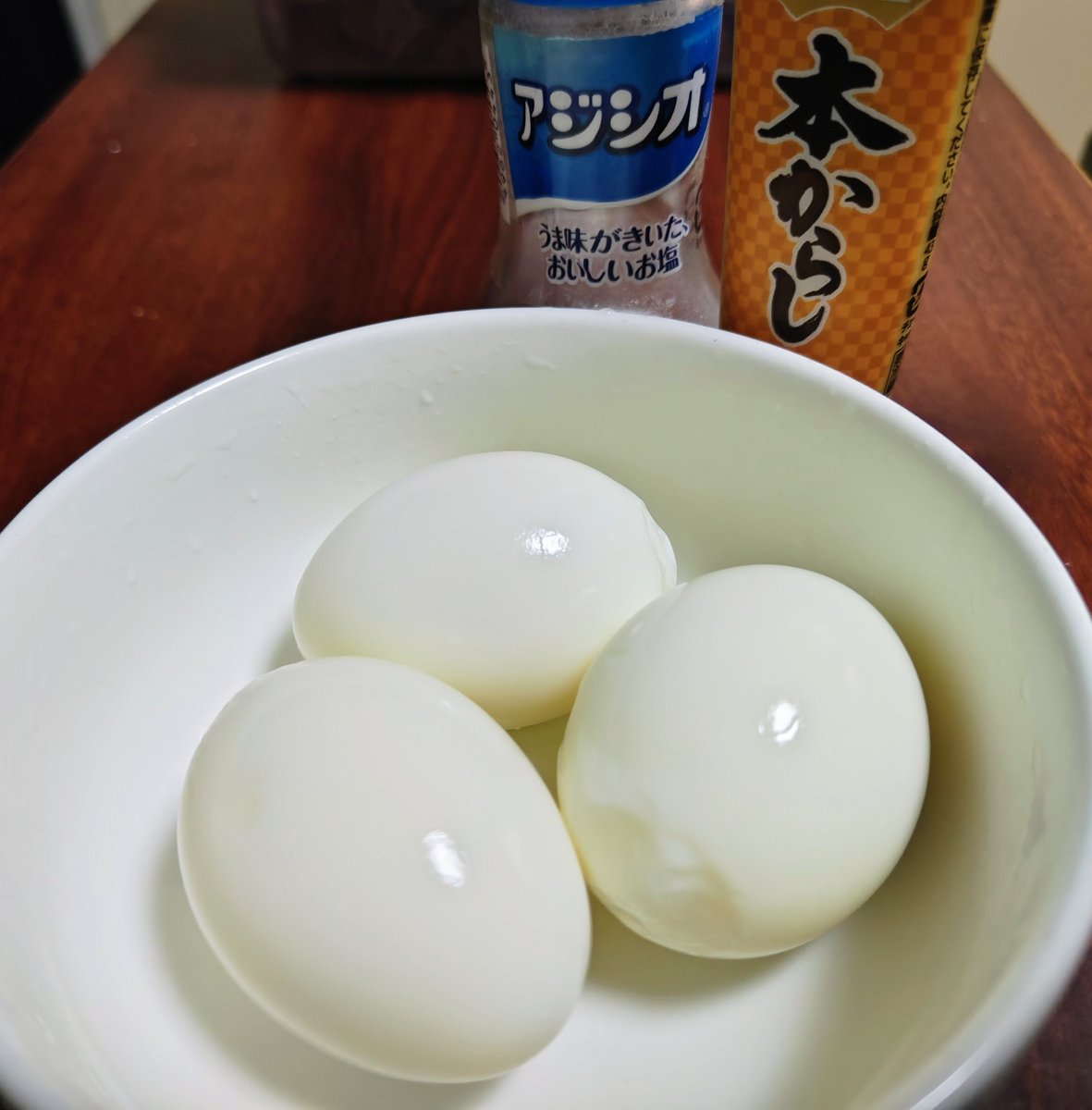 USRSGTM's tweet photo. ゆで卵。 https://t.co/asttDFaPLJ
