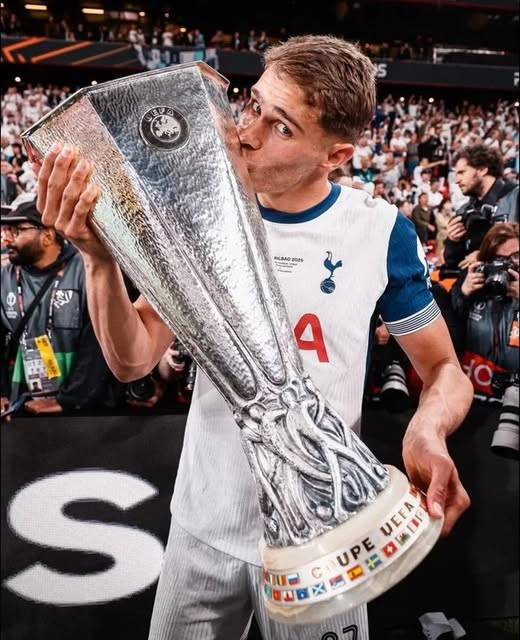 FightWasTaken's tweet photo. @Spirit_Handle @ThfcNoam @L1zzozette_ @Thfcaditya_v4 @NotEvenWounded https://t.co/WdIPoEbyKj