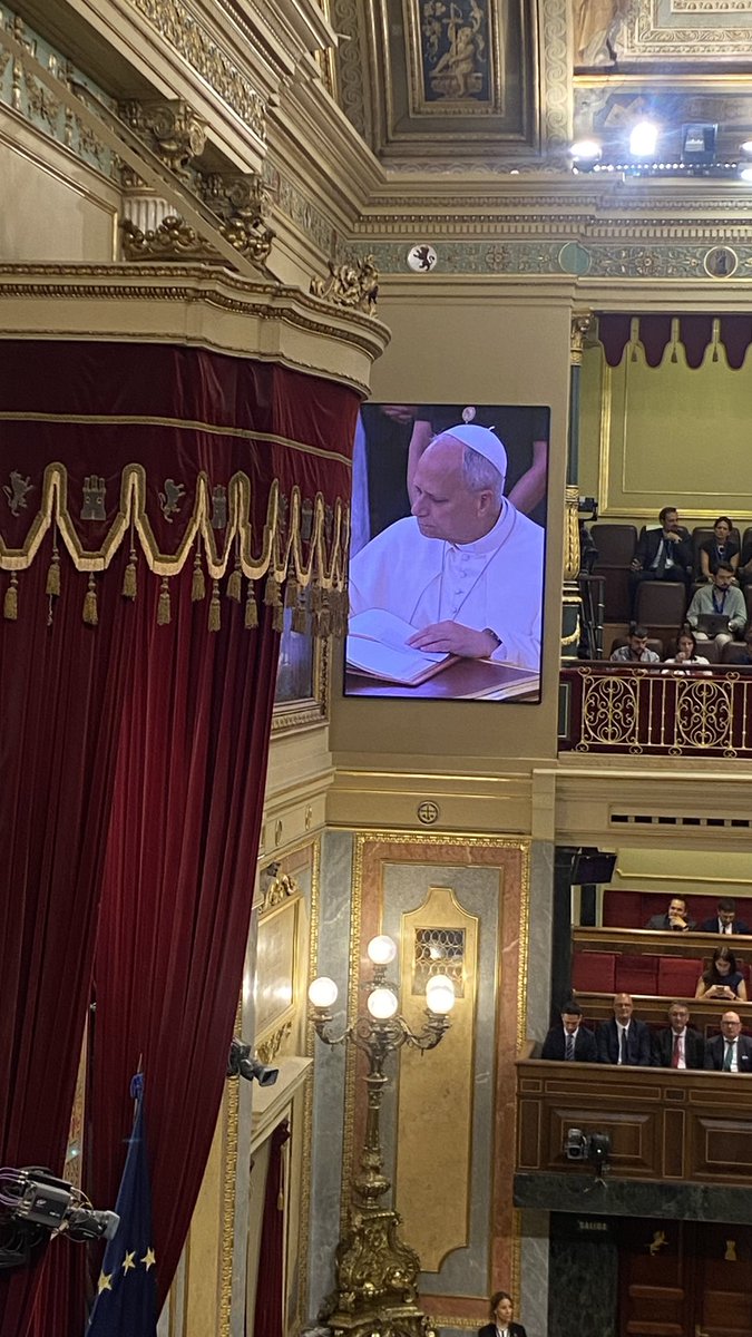 sandra_ferperez's tweet photo. Tuve la oportunidad de ver al Papa en su visita al Congreso. Fue la primera vez que un pontífice viene a las Cortes Generales. https://t.co/DtkqhaHjRi
