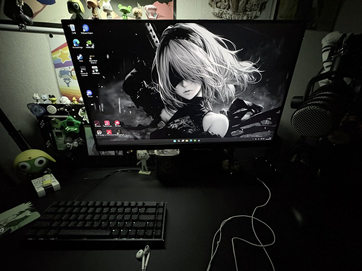 56tjb's tweet photo. pcおかえりした(iAi)あと新調したマイクデコった。 https://t.co/AdzoPEDb0N