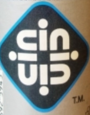 Anadolulu09's tweet photo. Tekel ‘in Cin’inin Logosu Muhteşem.
Nereden Bakılırsa Bakılsın "CİN" Olarak Okunabilen Logoda "C" Harflerinin "N" Harflerine Dönüşmesini Sağlayan Birbirine Geçmiş Döngü Gerçekten de Dahice Bir Tasarım. 
1973 Yılında Selahattin Sönmez Tarafından Tasarlanmış. https://t.co/FPCcL9hiLP