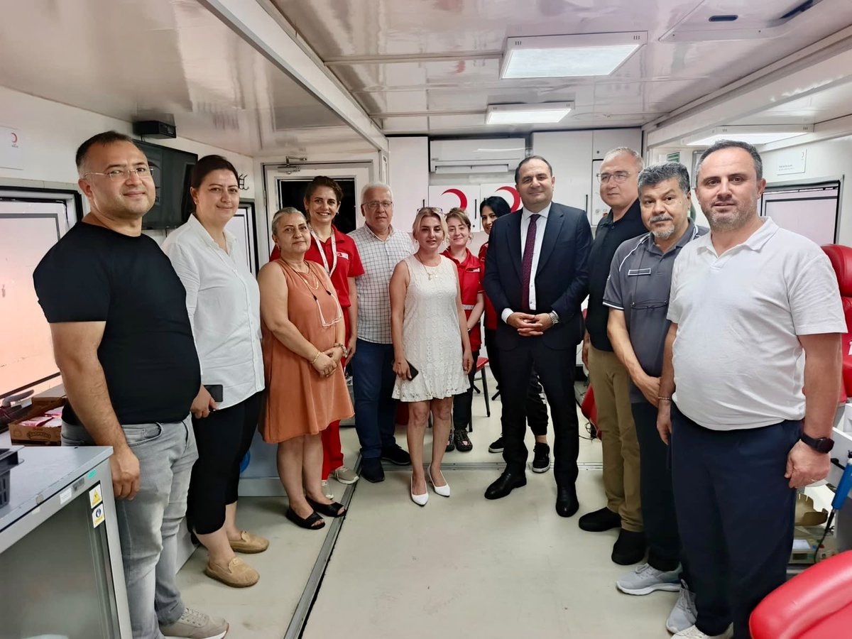 seyhanmem's tweet photo. 🇹🇷 İlçe Milli Eğitim Müdürümüz Sayın Murat Çelik ve Şube Müdürümüz Murat Bulut, Toros İlkokulumuzda düzenlenen Kızılay Kan Bağışı etkinliğine katılarak bağışçılarımızla bir araya geldi.

🩸 Kan bağışında bulunarak hayatlara umut olan tüm gönüllülerimize ve etkinliğin gerçekleşmesinde emeği geçen herkese teşekkürlerimizi sunuyoruz.
@tcmeb @AdanaMem @mnaras @mrt__celikk