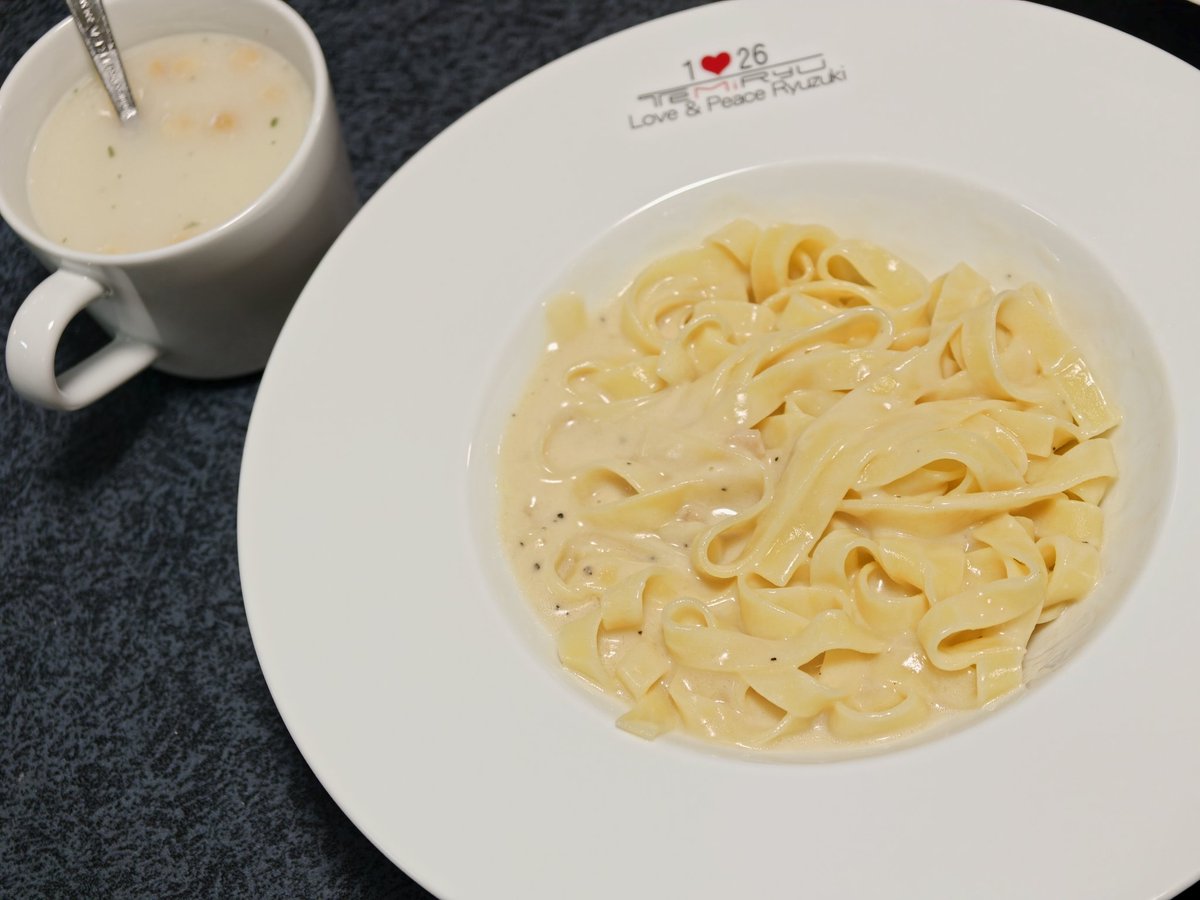 lifenekota's tweet photo. 無印良品の生パスタとカルボナーラソースが美味すぎます！😋 https://t.co/czCcTTIrZ8