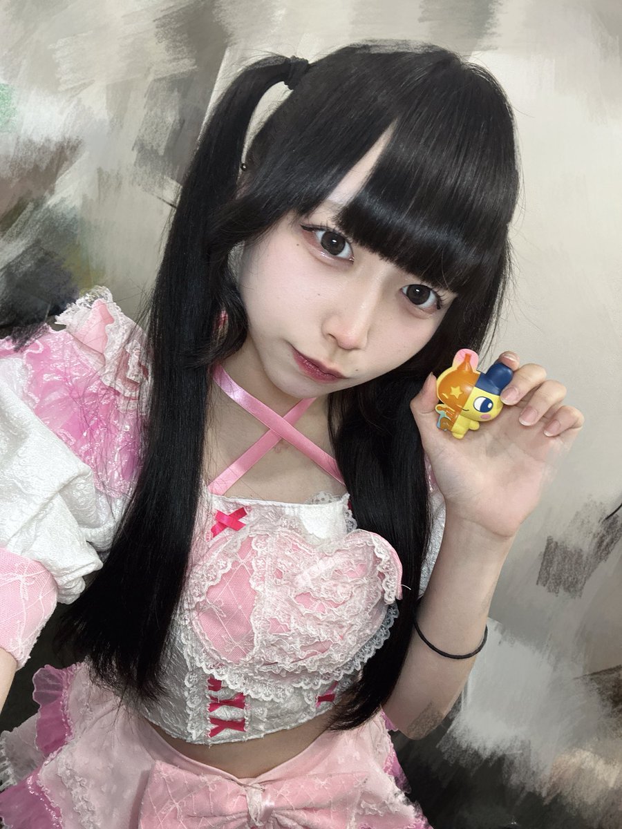 dololi100's tweet photo. 一番大好きな推しです‼️
めちゃくちゃ可愛いし、いつも気遣ってくれて、りりちゃんの事考えてると優しい気持ちになります☺
トゥインクルで会うといつもほっとするし楽しいし癒されてます˶> ᴗ <˶
@lfsi2_ https://t.co/9y7MOcRXd1