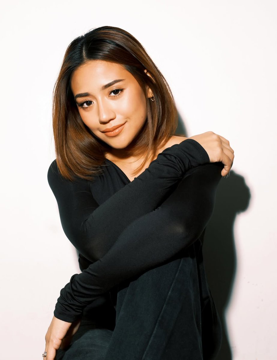 ChartMorissette's tweet photo. .@itsMorissette has surpassed 1.2M followers on Spotify today. https://t.co/XVgzvZXBVY