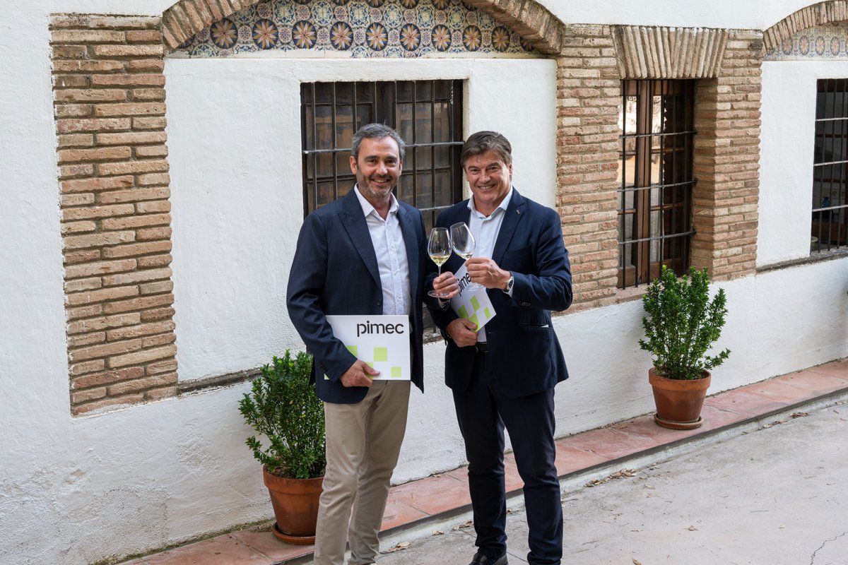 Pimec's tweet photo. Corpinnat serà el brindis oficial dels Premis Pimec 2026!

🔶 Pimec i @corpinnatSW hem signat un acord de col·laboració mitjançant el qual la marca col·lectiva que agrupa alguns dels principals elaboradors d’escumosos del Penedès esdevé col·laboradora de la 39a edició dels Premis Pimec, que tindrà lloc el pròxim 30 de setembre al @PalauSantJordi de Barcelona.

🤝 L’acord s’ha formalitzat al celler Torelló, en un acte que ha reunit representants institucionals d’ambdues entitats i una àmplia representació dels cellers que integren Corpinnat.

Més informació: https://t.co/taurBlAdvL

#PremisPimec2026