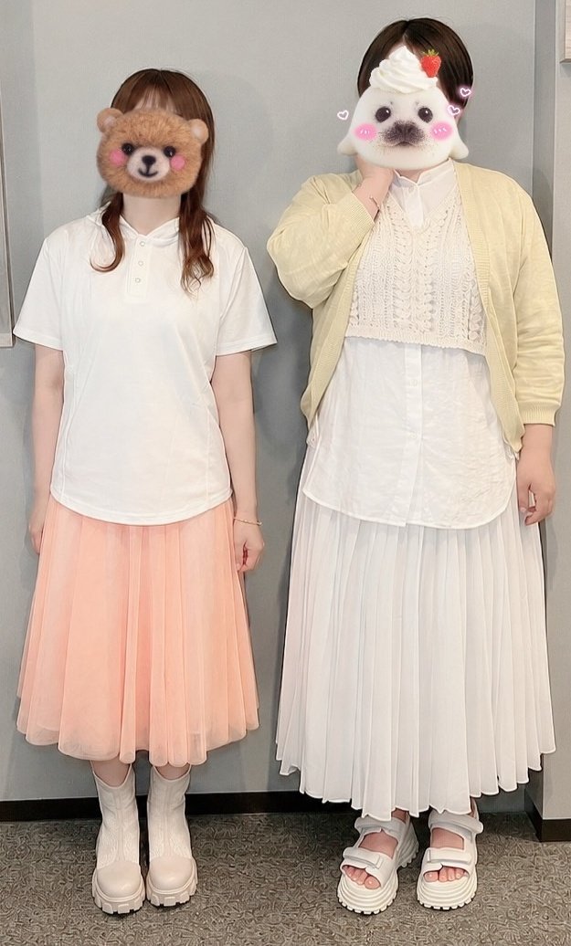 intentionblue's tweet photo. 私事ではありますが、う/た/プくんで知り合ったオタクの方と双方の推しの誕生日にパートナーシップを結んでまいりました！めちゃくちゃ気が合って遠慮なく過ごせる家族のような方です！これからも推し活も続けつつ、パートナーとも楽しい毎日を過ごします！服は推しの概念コーデ🩷💛 https://t.co/mz8DIWdHEq