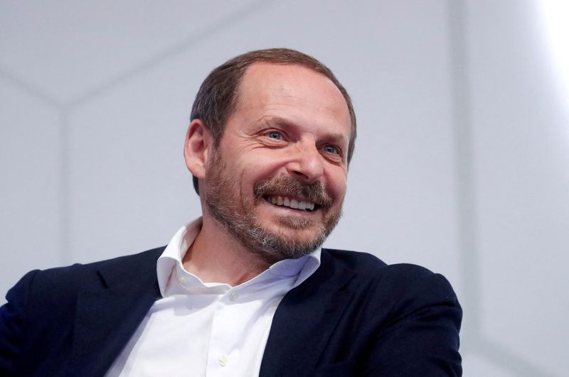 UnityNewsNet's tweet photo. This is Arkady Volozh.

He is set to 'invest' £2 BILLION in creating Data Centres across the UK. 

He found the Yandex search engine. 

Volozh was born in Guryev, Kazakh SSR, into a 'jewish family'.

He now lives in Occupied Jaffa (tel aviv) in Palestine. https://t.co/cnSQLXyYcU