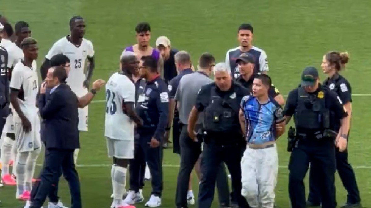 CFCtalksdaily's tweet photo. 📄🚦  As the World Watches: Will World Cup Security Get It Right?"

During this World Cup, we might unfortunately witness instances of abuse or excessive force from some security personnel. Hopefully, that won't be the case, and fans from all backgrounds can enjoy the tournament safely and respectfully.

However, concerns aren't entirely unfounded. The United States has a history of incidents involving security officials and law enforcement being accused of mishandling individuals, particularly people from different racial and ethnic backgrounds. While major sporting events often have strict security measures in place, there have been occasions where those measures have been criticised for becoming unnecessarily aggressive.

Recently, a fan who entered the pitch during a football match was forcefully restrained by security officials, sparking debate online about whether the response was proportionate. While pitch invasions are against stadium rules and security personnel are expected to intervene, many believe that those interventions should always prioritise safety, professionalism, and respect for human dignity.

As the world gathers for the tournament, fans will be hoping that security officials uphold the highest standards of conduct, ensuring that everyone regardless of race, nationality, or background is treated fairly. Football should unite people, not create situations where supporters feel unsafe or unfairly targeted.
What are your thoughts on this? 👇