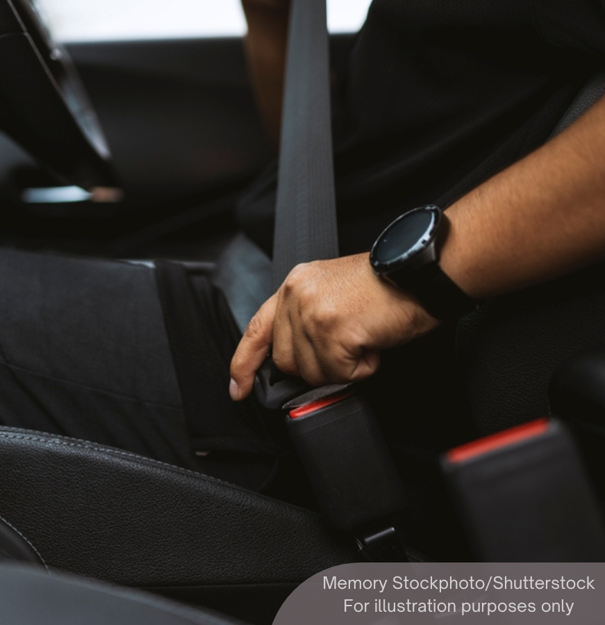 NewsBFM's tweet photo. Drivers with good records can now receive an additional insurance premium discount of up to 10% on top of the existing no-claim discount.

The new Cermat Madani programme could reduce premiums by as much as 65%, with motorists' risk profiles being assessed based on driving records and traffic offences, said Transport Minister Anthony Loke.

🧵1