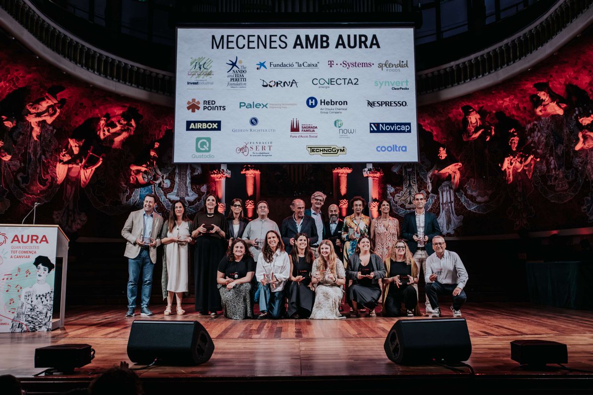aurafundacio's tweet photo. Fa just una setmana vam viure una nit molt especial al Palau de la Música Catalana amb la GALA d’AURA: “El fil vermell, la força que ens connecta”. Gràcies a empreses, mecenes, famílies, voluntariat i participants que fan d’AURA una gran família. ❤️
#FilVermell #HiloRojo https://t.co/sQEgucG8x6