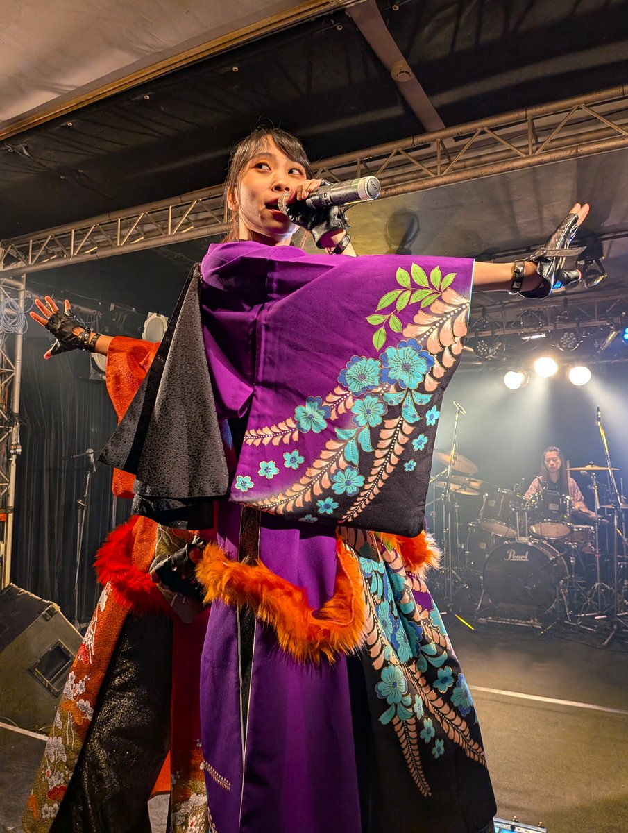 mtdxb's tweet photo. RAIDEN feat. Risky Melody @RAIDEN_0917：ボーカル / 舞台女優・鈴木玲那 @raiden_rena &amp; 星守歩姫  @Ayuki_VM_ さん：劇団たまゆら7月公演（7/9～）出演（撮影：6/7）＃ロックの日 https://t.co/vv3uGEn3WB https://t.co/zQx09ssbvg