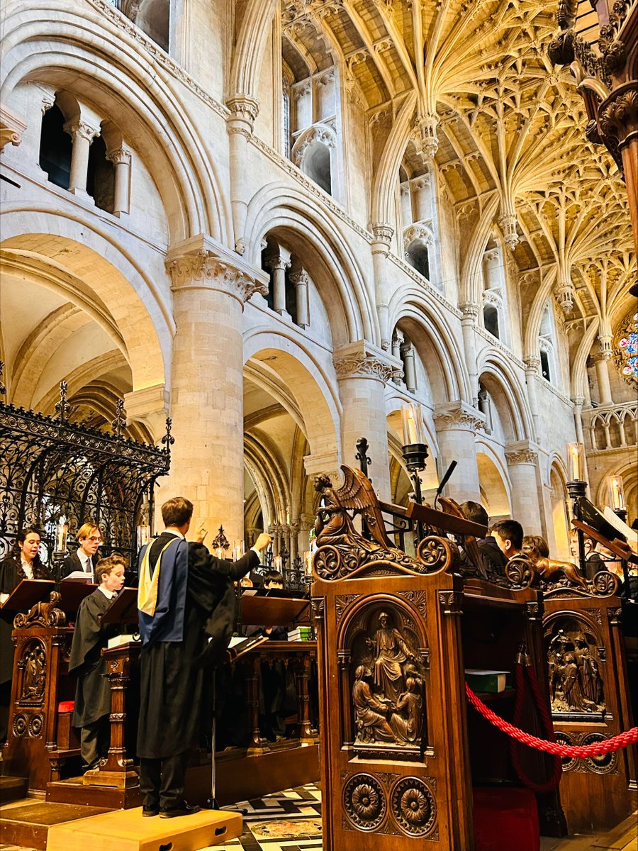 CCCSOxford's tweet photo. Our @pembrokeoxford Choristers are on a high today following last night's incredible Evensong at @ChChCathedralOx The boys were outstanding, performing works by Purcell and Dyson &amp; a stunning solo by George. Congratulations Pembroke! 👏🎶

#CCCSOxford #Pembroke #Choir #Evensong https://t.co/xnZTHjRoQh