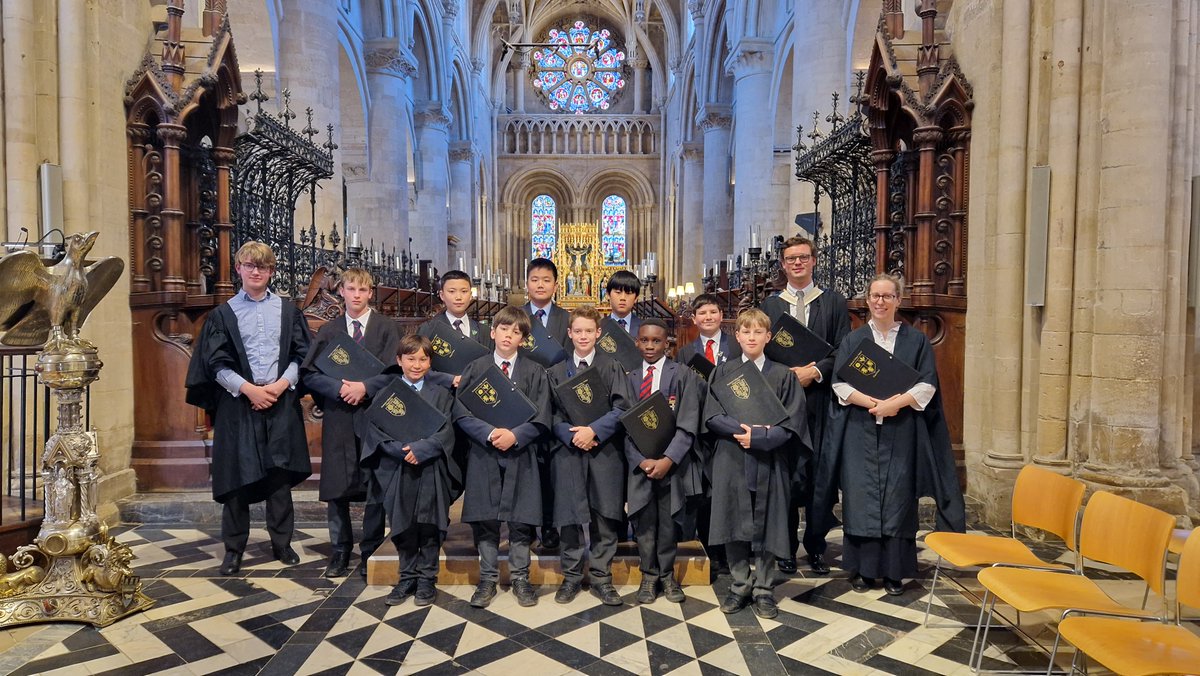 CCCSOxford's tweet photo. Our @pembrokeoxford Choristers are on a high today following last night's incredible Evensong at @ChChCathedralOx The boys were outstanding, performing works by Purcell and Dyson &amp; a stunning solo by George. Congratulations Pembroke! 👏🎶

#CCCSOxford #Pembroke #Choir #Evensong https://t.co/xnZTHjRoQh