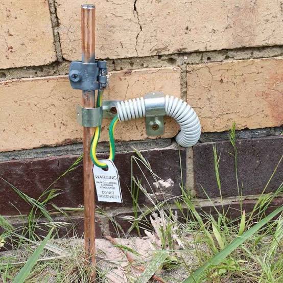 favour74748's tweet photo. Prevent your home or space from electrocution⚠️.
Also install Earthing 👷🏾‍♂️ https://t.co/k4eaYk5s1W