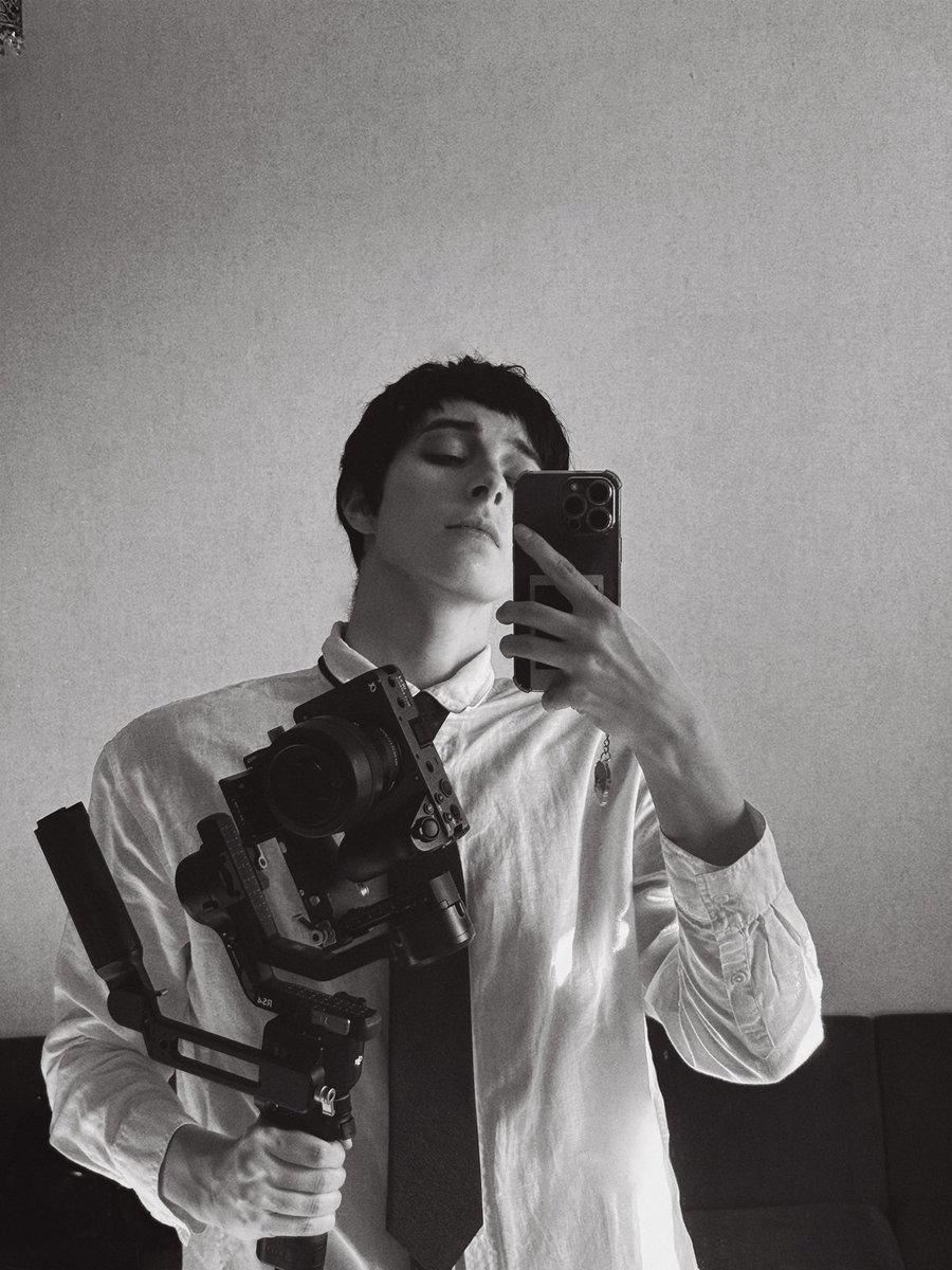 rey_fukuda's tweet photo. Lowkey working on a new KS video rn. Finally got all my gear sorted! Always dreamed of directing, but for now, I’m just grinding through the whole process—from concept to the final cut. 🎬

@kooo_gi 🖤

#killingstalking #sangwoo https://t.co/DYpBpd3msG