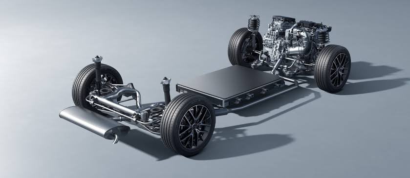Motors77's tweet photo. BYD has confirmed the Seal U DM-i (Sealion 6), its first plug-in hybrid for India, launching before the end of 2026.

What's officially confirmed so far:
• A 1.5L petrol engine with BYD's DM-i hybrid system and two electric motors (one generator, one traction)
• An 18.3 kWh Blade LFP battery that charges externally like an EV
• Up to 70 km of pure-electric range (BYD claim)
• Over 1,200 km combined range on a full tank and charge (BYD claim)
• A mid-size SUV, around 4.7m long, seating five

India trims, features and pricing are still to come. Would you take a plug-in hybrid over a full EV? 🔌