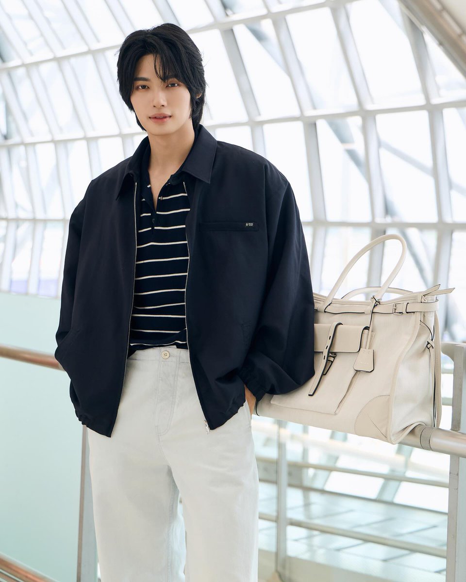 __opywpy__'s tweet photo. Win IG

Today’s stop: Shenzhen. ✈️
@Prada #Prada

#PradaxWin
#winmetawin https://t.co/RrqIxJmWXq