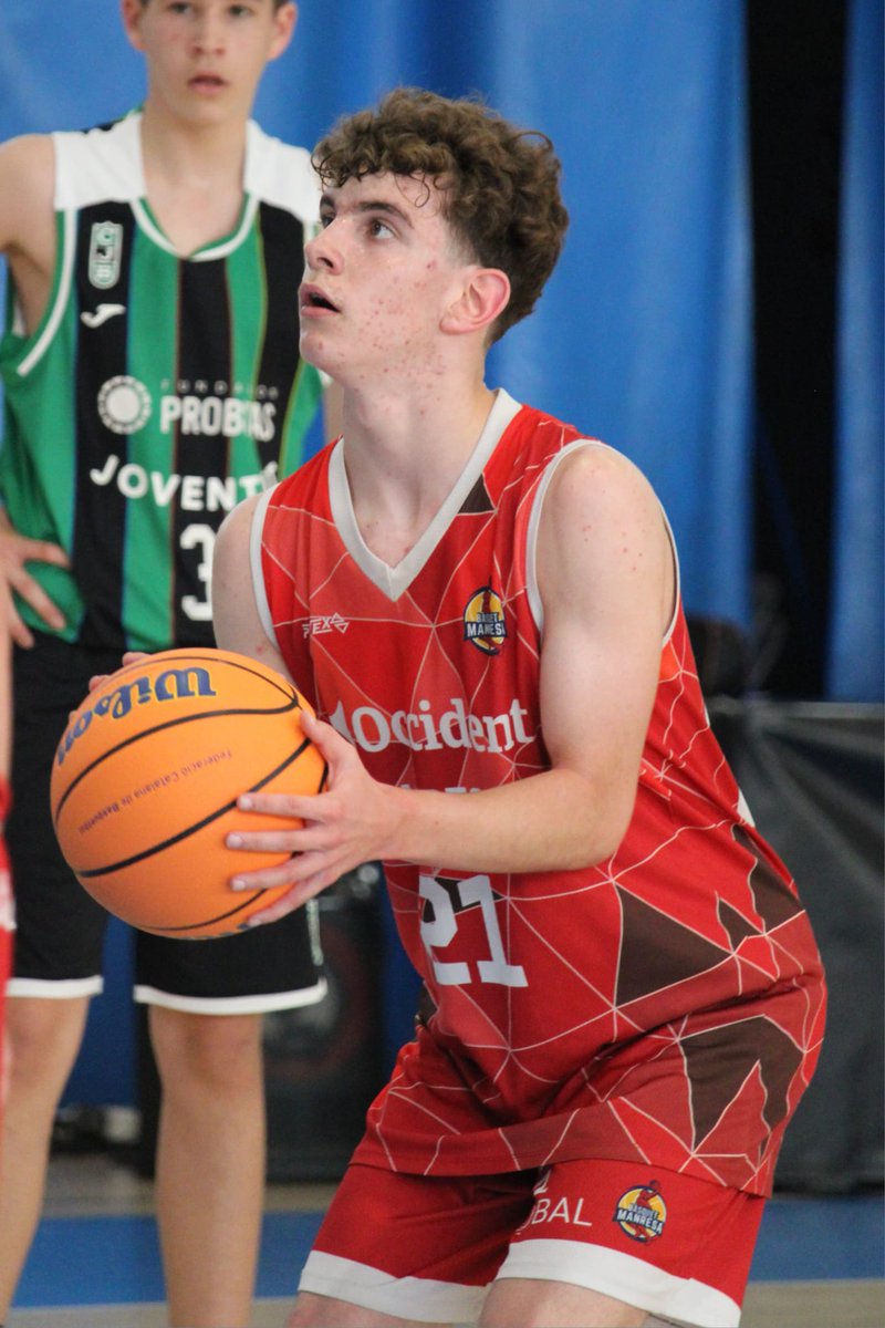 BasquetManresaB's tweet photo. 🏆 Arnau Llobet, jugador de l’Infantil A, ha estat escollit millor jugador U14 de Catalunya! 
🗓️ Rebrà aquest reconeixement el proper 27 de juny a La Festa del Bàsquet Català, a Barcelona. 
👏 Enhorabona, Arnau! 

#MadeinManresa https://t.co/w90npN1dN7