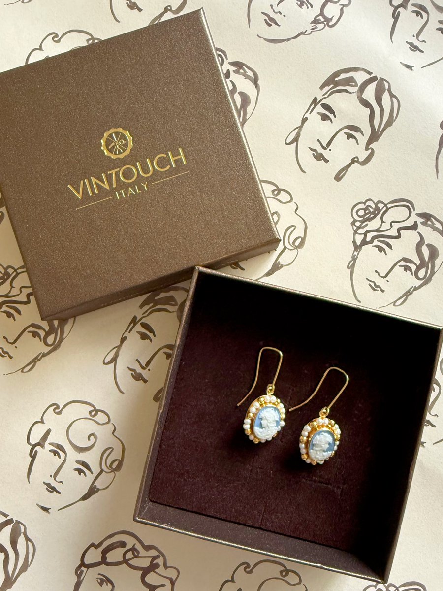rebeccaluvsthis's tweet photo. Sky Blue Little Lovelies Gold & Pearl Earrings handcrafted by Vintouch Jewels Italy, available in other colours with necklaces & rings! Shop https://t.co/5eBDc7OIiL using my exclusive 10% discount code: REBECCALOVESTHIS #giftidea #discount #discountcode #jewellery #LuxuryLiving https://t.co/5LusM2cEew