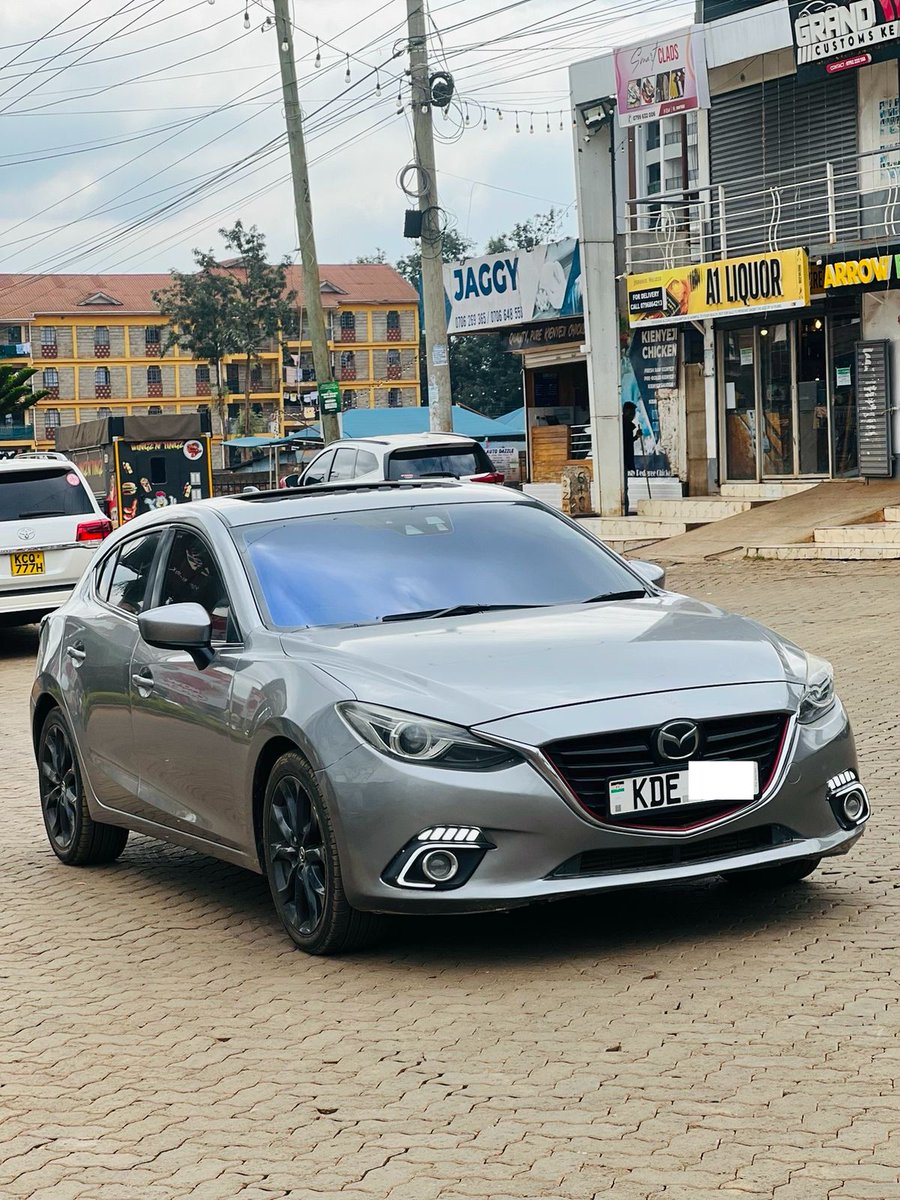 musakuru45's tweet photo. Mazda Axela
Yom 2014
Sunroof
2200cc Diesel
Automatic Transmission 
Leather Interior 
Heated seats
Sunroof 
Accident free
Original paint
Neat interior
Asking Price 1,450,000
📞 - 0799538049 https://t.co/6dlJOxOxM6