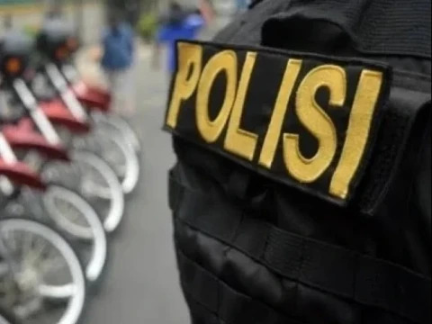 nu_online's tweet photo. Pengesahan UU Polri oleh DPR dinilai sarat kepentingan dan tidak menjadi bagian dari agenda Reformasi Kepolisian. https://t.co/gb2xYVttLP https://t.co/nF9dJxoIo3