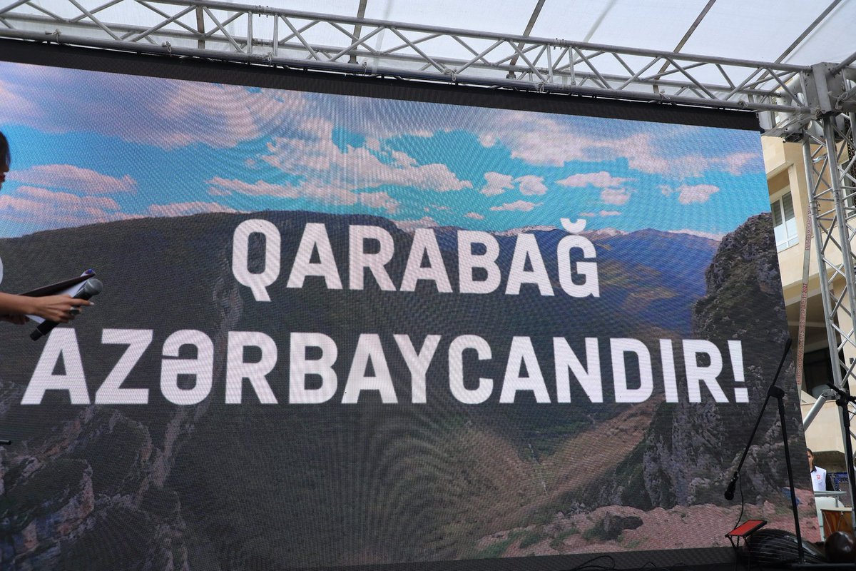 qeyd_'s tweet photo. 29 may tarixində İçərişəhərdə “Qarabağ Mədəniyyət Xəritəsi – Hər Rayonun Öz Səsi” festivalının açılış mərasimi keçirildi.
Festival Qarabağın zəngin mədəni irsinin, milli dəyərlərimizin və hər rayonun özünəməxsus mədəni kimliyinin tanıdılmasına həsr olunub. https://t.co/EgGDk9qO6C