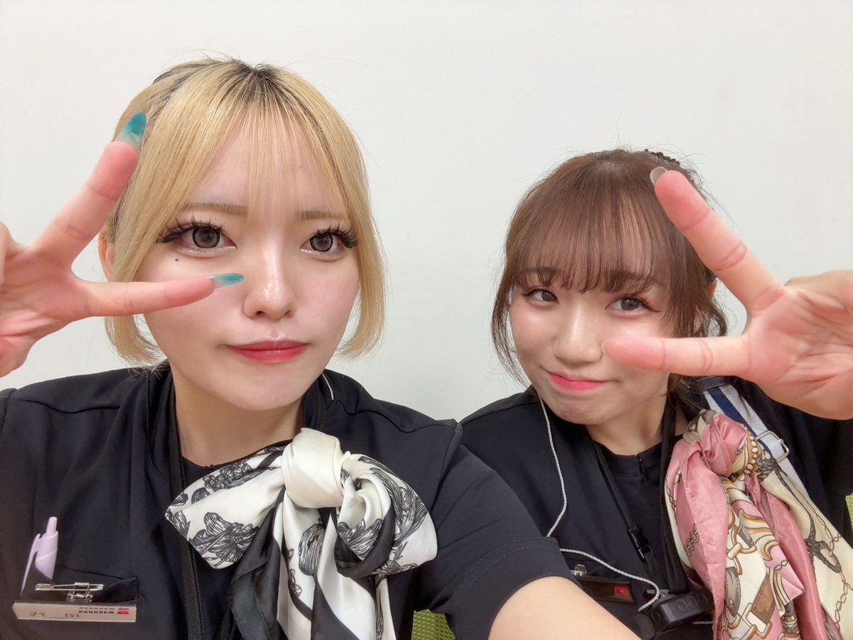 こんばんわ！ まぁちゃんです🍓🩷 今日は ちゃんひな💄🖤と にゃんまる