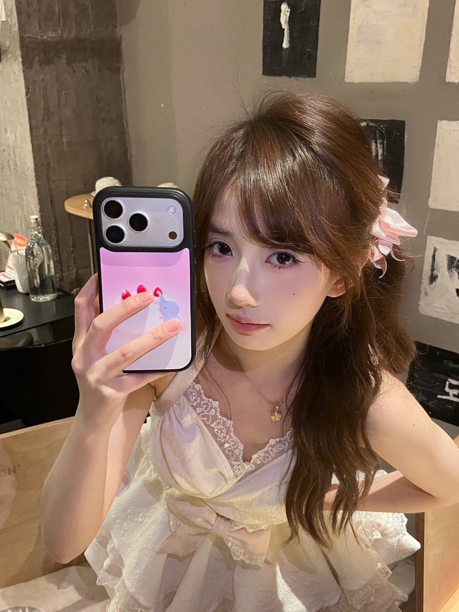 CASEMYARTS's tweet photo. 🍓Pastel dreams. 🐘💖It’s giving pure girlhood and effortless romance.🤍

#casemyarts
#aestheticvibes 
#girlhood
#phonecases 
#softgirl https://t.co/uAqAj7bls2