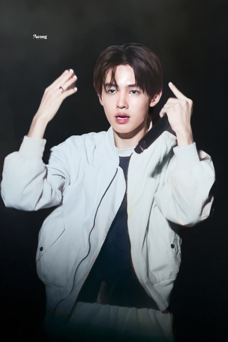 Aeong_0113's tweet photo. 260607 Weverse con

#성현 #SEONGHYEON 
#코르티스 #CORTIS https://t.co/ila35vu8vg