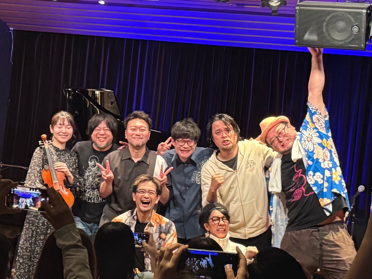 micotte3's tweet photo. 今宵はこちらでした。
いやはや、お誕生日おめでとうございますです。
豪華キャストでとてもよき夜でした！
シェーカーなどなどは、また次回のチャンスを狙って本日は退散。

天窓さんも久しぶりに来れてよかったです。
来年も、なんとか行けたらいいなと思います(*´꒳`*) https://t.co/JJcRIC4zGU
