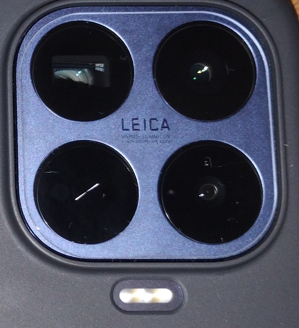 pacy1214's tweet photo. 憧れのLEICAのカメラをゲット
LEICAと言えばたまちゃんのお父さんを連想するのはいい年いってる証拠か https://t.co/UtP5N6ocS6