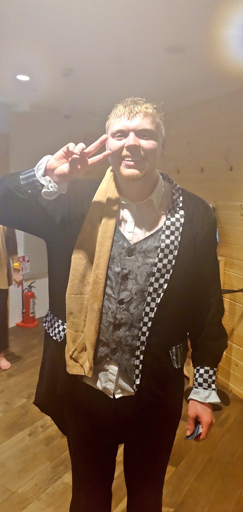 tsuchi_m01's tweet photo. デイビッド2日目✨
今日はショー✨✨
動きは昨日と一緒！でも演技入って全然ちゃうっ‼️
なんかあまり観ない構成？でおもしろかった🥴
と、この1ヶ月で英語がちょっと聞きやすく
なってるかも😗
みのぞえちゃ木下氏Thanks💕
MADA YAMAもおかえりやでー🐀💨
今日はMADA YAMAの顔見に来たようなもん🥴 https://t.co/Gj6kjAeE8Q