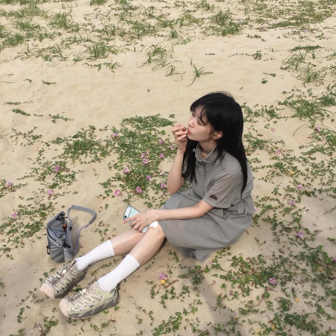 purysays's tweet photo. somin's brightness level: 1000% ☀️😭 https://t.co/MMozhqrpGb