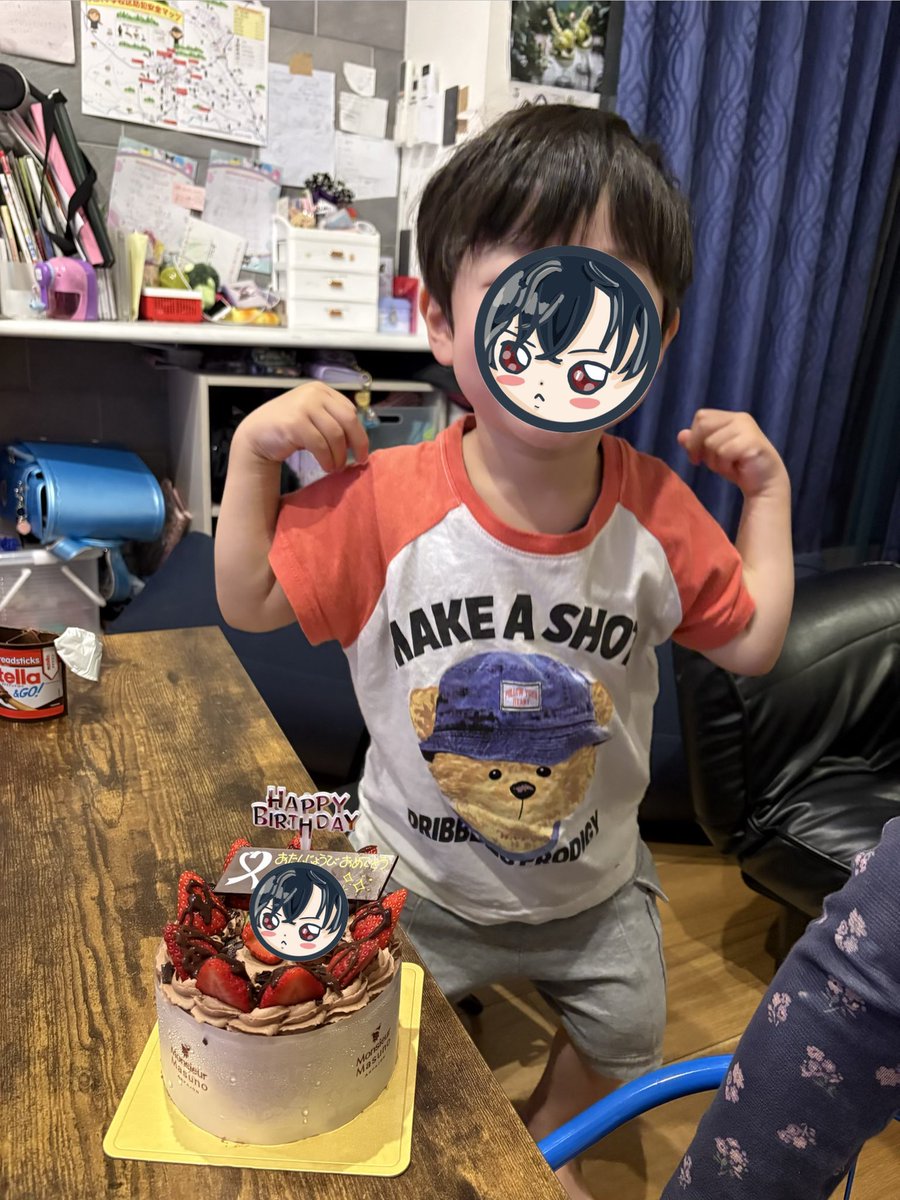 suitman__'s tweet photo. 今日は息子の3歳の誕生日🎊㊗️
もう3歳かぁ🥺
めちゃくちゃめんこいのよ🥰
今年こそは3年経ってしまったけど初めて親に合わしたいな！
これからも元気で育ってね😃 https://t.co/Y978v16GAj