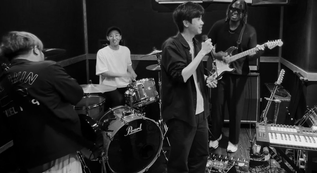 playful_Chloe's tweet photo. 本日20:30
渋谷ruby room でコライト仲間とバンドセットライブです。歌います。 https://t.co/WqPo6LjwRv