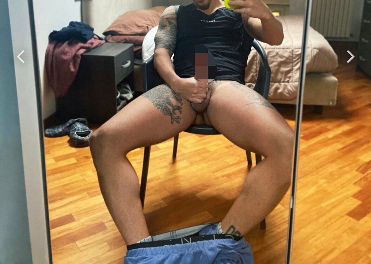 yourfavmaster5's tweet photo. @studs_man @MarcoBuonoXXX https://t.co/TWtLQxPG8R