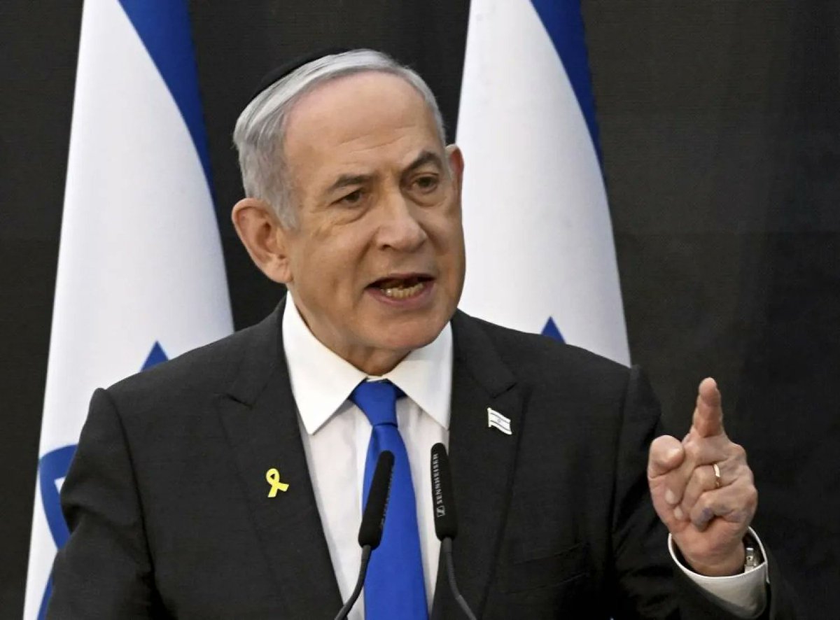 IsraelSpoofX's tweet photo. 🚨 JUST IN:

 🇺🇸🇮🇱 President Trump reportedly warned Netanyahu to step back from further escalation — or risk facing Iran without U.S. backing.

Netanyahu's Response: "Israel is not weak—we have the strength to defend ourselves, with or without support https://t.co/kdsOH9I1oX