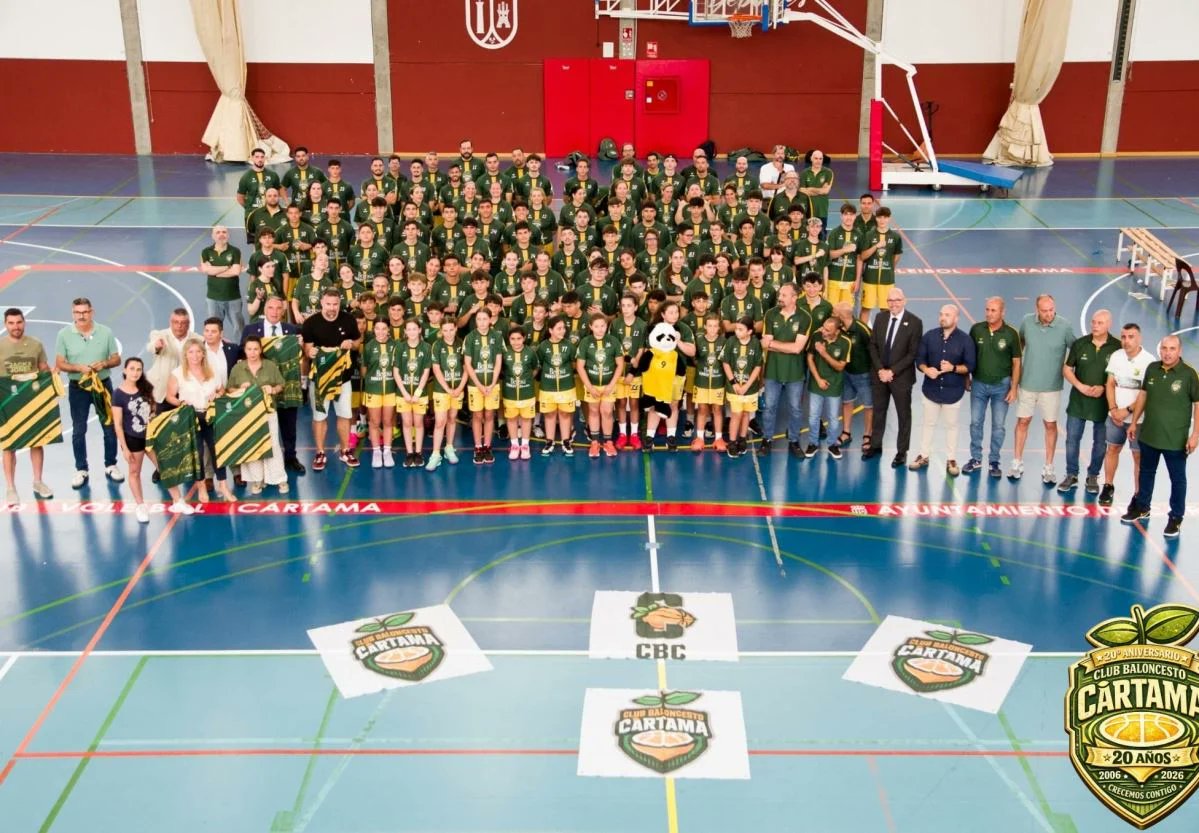 FAB_Malaga's tweet photo. El @CB_Cartama  celebra 20 años de historia dedicados a la formación y la pasión por el Baloncesto 🏀🎂 ¡Enhorabuena! 👏👏

🔗 https://t.co/GoekKWwk5g https://t.co/krvLbQT91C