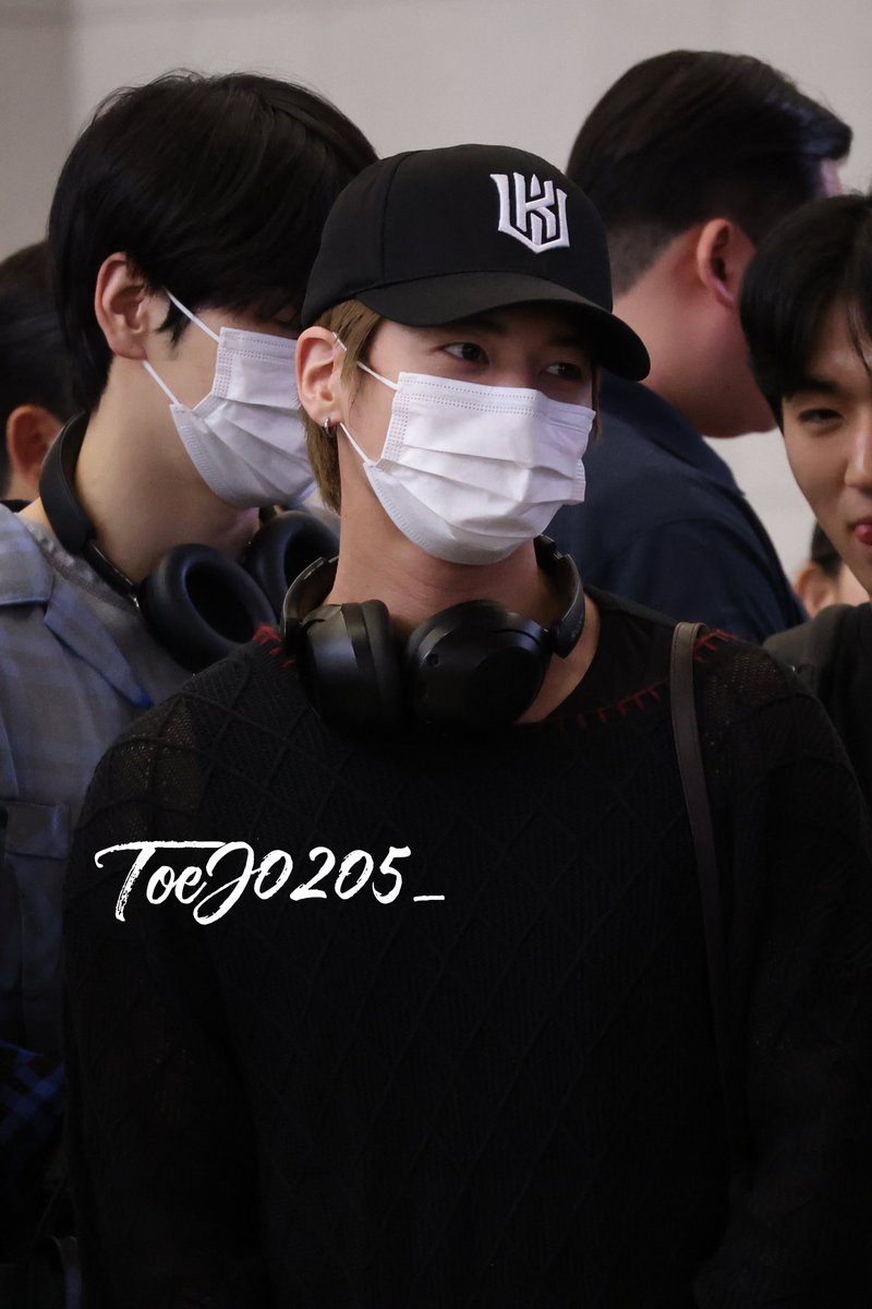ToeJ0205_'s tweet photo. 260609 김포 출국 
#투바투 #태현 #taehyun #テヒョン https://t.co/Equo6h0IOm