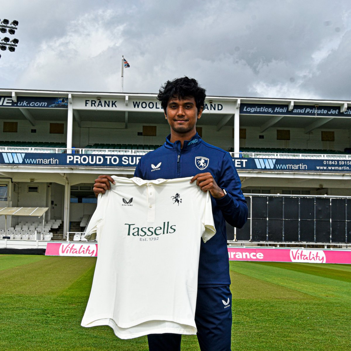 roushanalam's tweet photo. After much speculation Kent County Cricket Club have confirmed the signing of Bangladeshi pacer Hasan Mahmud for six county championship matches. 

And here’s the picture Bangladeshi cricket fans have been waiting for. One of our boys with a county cricket shirt. Go well, Hasan. https://t.co/dW4cHgHrys
